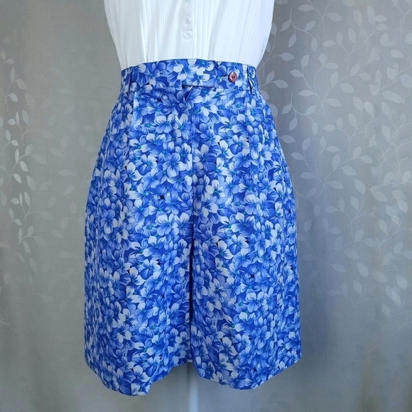 Vintage 100% Silk Floral Print Flowy Long Shorts With Pockets Talbots Blue 6 P - Picture 2 of 15
